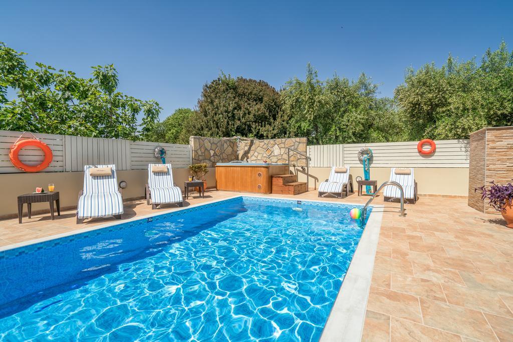 Fiorentinos Villa Tragaki Exterior photo
